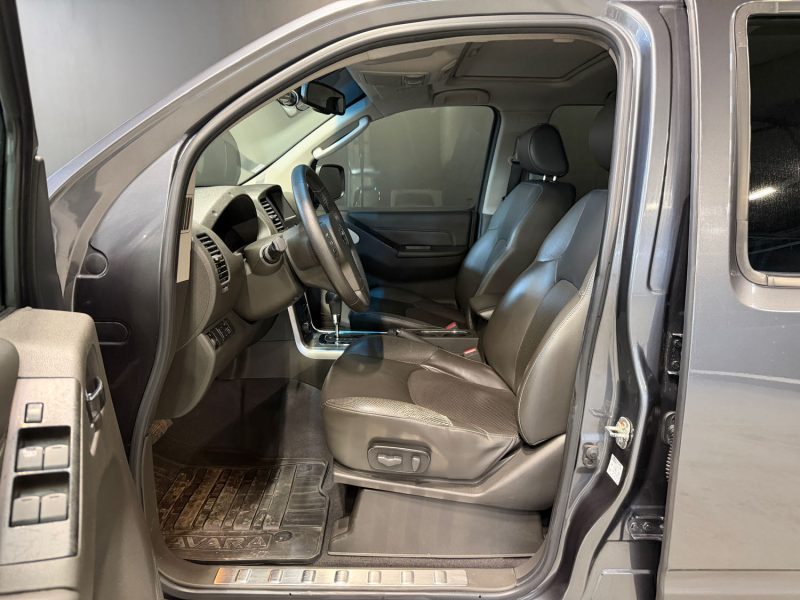 NISSAN NAVARA PICK-UP 3.0 V6 DCI DOUBLE CAB LE 4X4 2011