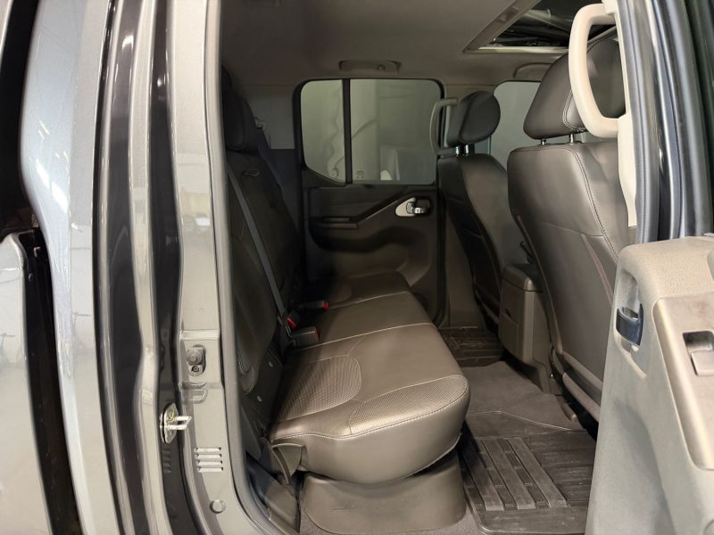 NISSAN NAVARA PICK-UP 3.0 V6 DCI DOUBLE CAB LE 4X4 2011