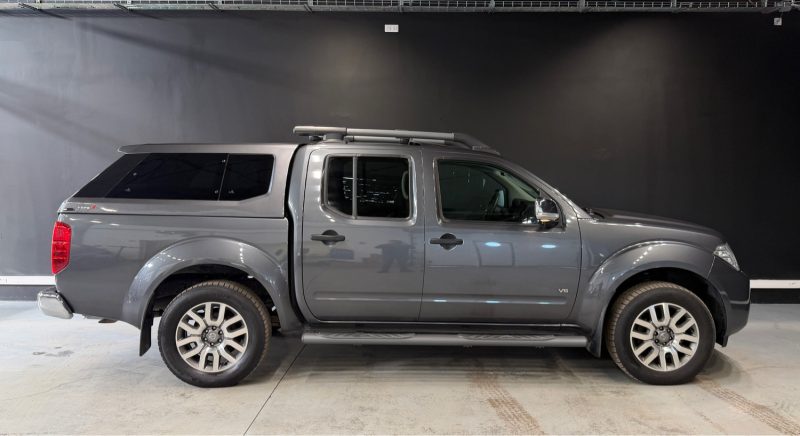 NISSAN NAVARA PICK-UP 3.0 V6 DCI DOUBLE CAB LE 4X4 2011