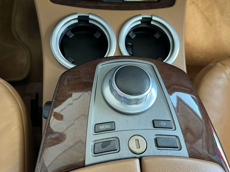 🚗 BMW SÉRIE 7 730d 231ch ⚙️ ♨️ Sièges chauffants 🪑 Cuir 🧭 GPS ❄️ Climatisation