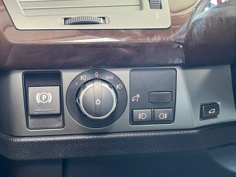 🚗 BMW SÉRIE 7 730d 231ch ⚙️ ♨️ Sièges chauffants 🪑 Cuir 🧭 GPS ❄️ Climatisation