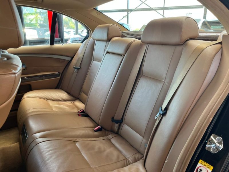 🚗 BMW SÉRIE 7 730d 231ch ⚙️ ♨️ Sièges chauffants 🪑 Cuir 🧭 GPS ❄️ Climatisation