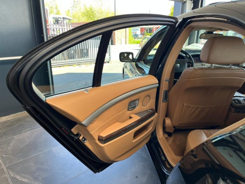 🚗 BMW SÉRIE 7 730d 231ch ⚙️ ♨️ Sièges chauffants 🪑 Cuir 🧭 GPS ❄️ Climatisation