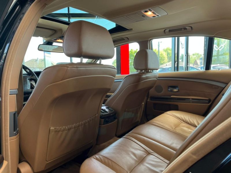 🚗 BMW SÉRIE 7 730d 231ch ⚙️ ♨️ Sièges chauffants 🪑 Cuir 🧭 GPS ❄️ Climatisation