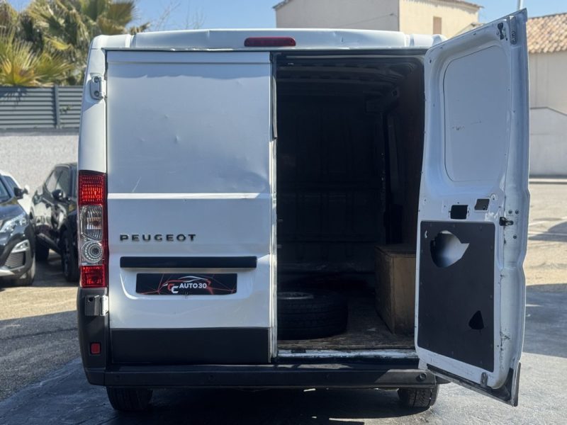PEUGEOT BOXER CAMION PLATE FORMECHÂSSIS 2.2 HDI 110 2012