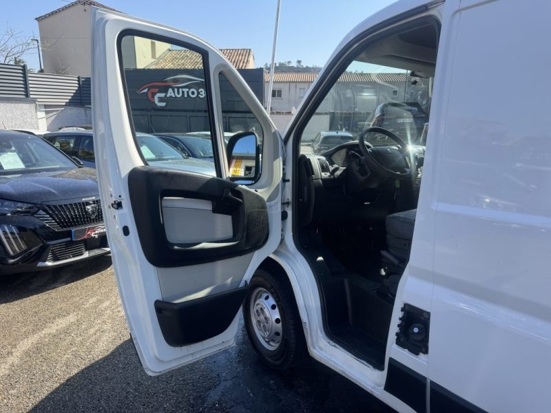 PEUGEOT BOXER CAMION PLATE FORMECHÂSSIS 2.2 HDI 110 2012
