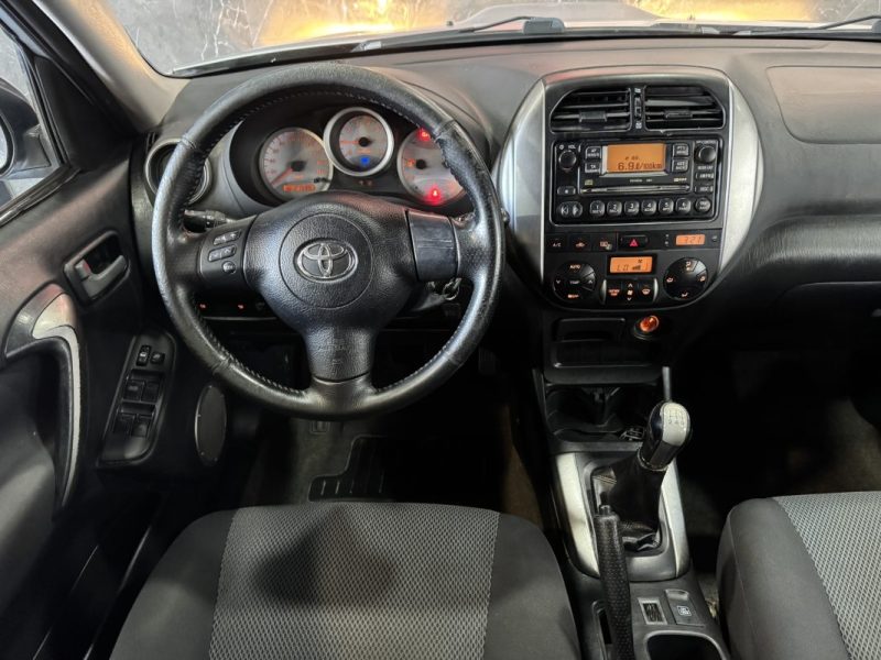 TOYOTA RAV4 II 2.0 D 4D 4WD 4X4 2005