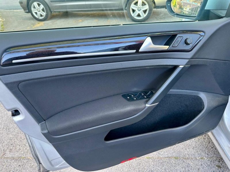 VOLKSWAGEN GOLF VII 1.6 TDI 115 CARAT  
