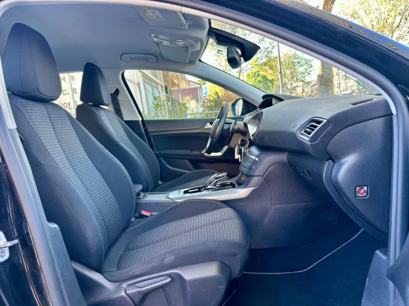 PEUGEOT 308 1.5 BlueHDI 130 ACTIVE EAT8 *1ère MAIN* 