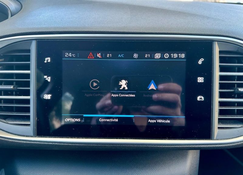 PEUGEOT 308 1.5 BlueHDI 130 ACTIVE EAT8 *1ère MAIN* 