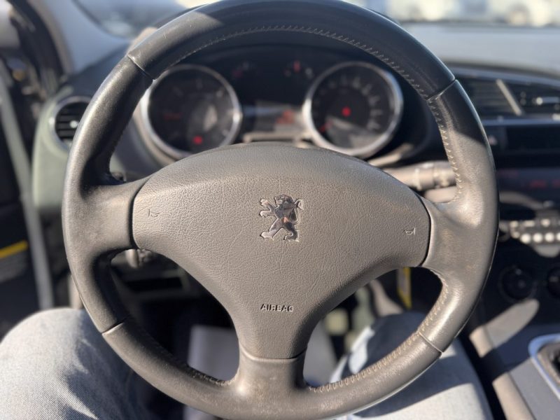 PEUGEOT 3008 1.6 HDI 110ch 1ère main