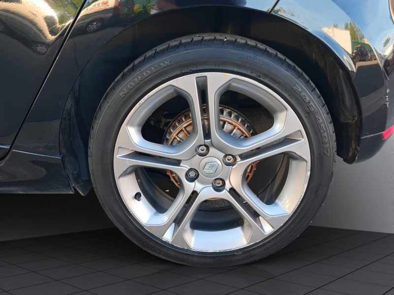 RENAULT CLIO IV 1.2 TCE 120 GT EDC