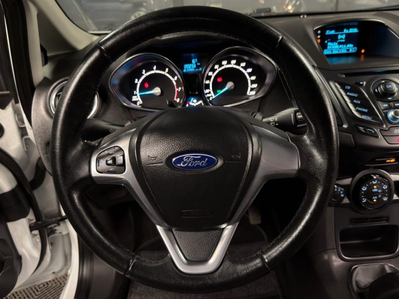 FORD FIESTA 5 V PHASE 2 II 1.25 60 Cv 5 PORTES - GARANTIE 1 AN
