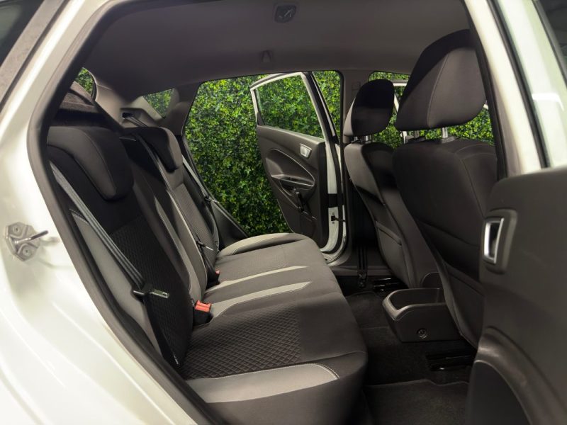 FORD FIESTA 5 V PHASE 2 II 1.25 60 Cv 5 PORTES - GARANTIE 1 AN