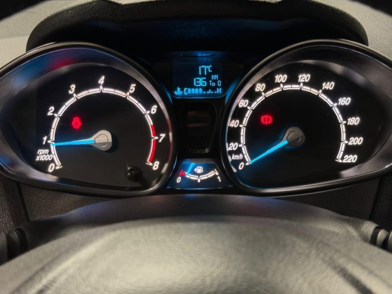 FORD FIESTA 5 V PHASE 2 II 1.25 60 Cv 5 PORTES - GARANTIE 1 AN