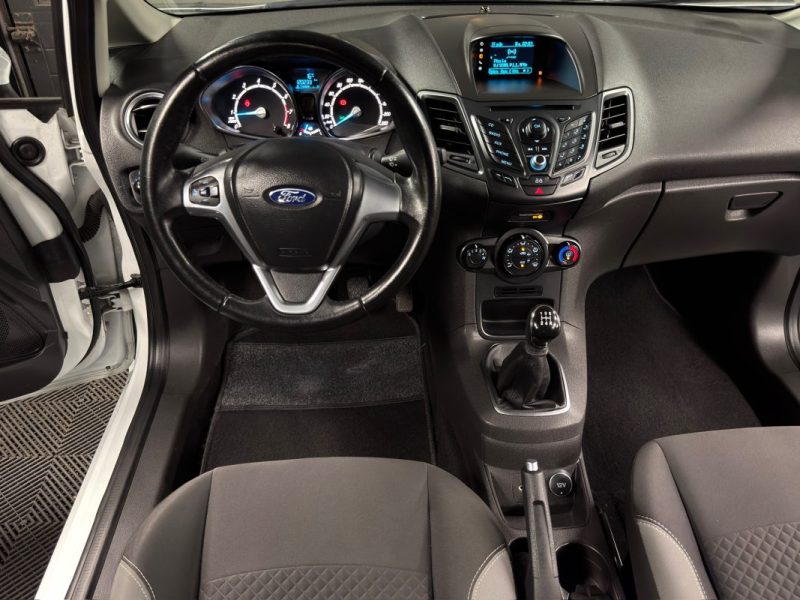 FORD FIESTA 5 V PHASE 2 II 1.25 60 Cv 5 PORTES - GARANTIE 1 AN