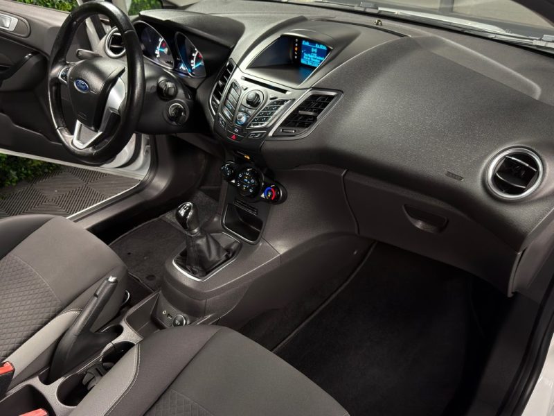 FORD FIESTA 5 V PHASE 2 II 1.25 60 Cv 5 PORTES - GARANTIE 1 AN