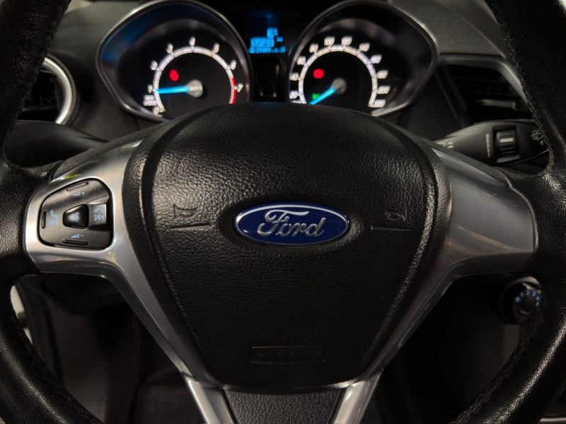 FORD FIESTA 5 V PHASE 2 II 1.25 60 Cv 5 PORTES - GARANTIE 1 AN