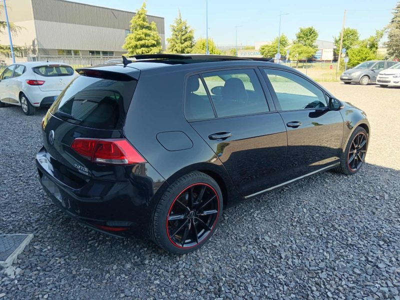 VOLKSWAGEN GOLF 7 2.0 TDI 150 CV CARAT BVM6 / TOIT OUVRANT / CARPLAY / DISTRI + ENTRETIEN A JOUR
