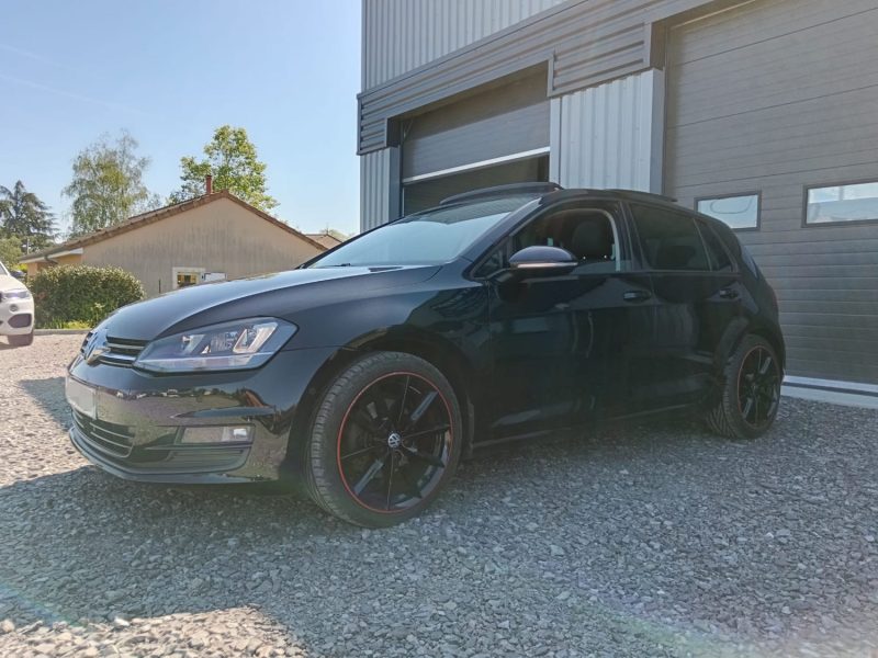 VOLKSWAGEN GOLF 7 2.0 TDI 150 CV CARAT BVM6 / TOIT OUVRANT / CARPLAY / DISTRI + ENTRETIEN A JOUR