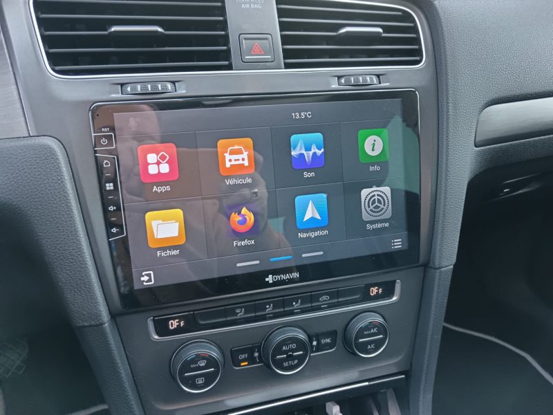VOLKSWAGEN GOLF 7 2.0 TDI 150 CV CARAT BVM6 / TOIT OUVRANT / CARPLAY / DISTRI + ENTRETIEN A JOUR