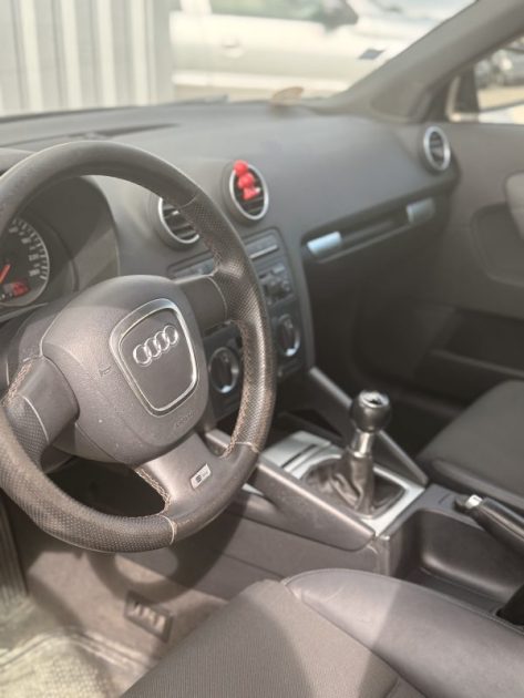 AUDI A3 SÉRIE 2 SPORTBACK 2.0 TDI 16V 140CV 2006 266 000KM 