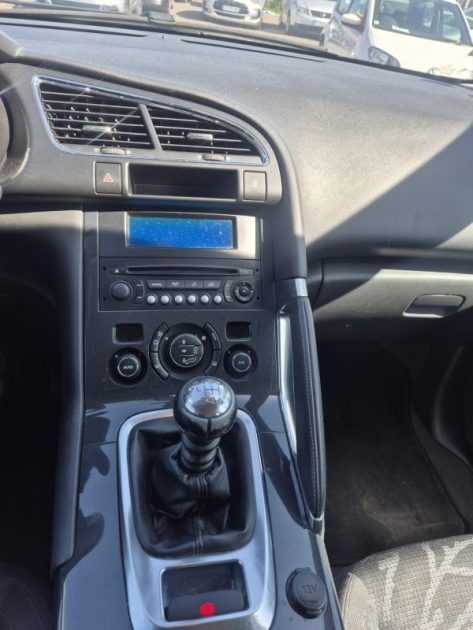 PEUGEOT 3008 1.6 HDI 16V 112 FELINE 2012