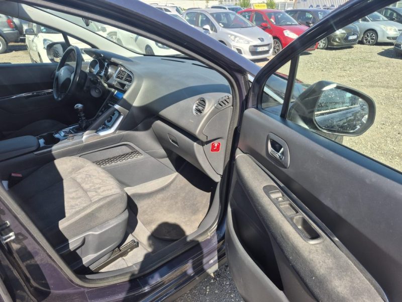 PEUGEOT 3008 1.6 HDI 16V 112 FELINE 2012