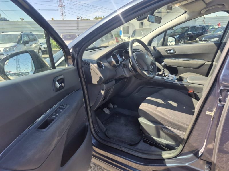 PEUGEOT 3008 1.6 HDI 16V 112 FELINE 2012