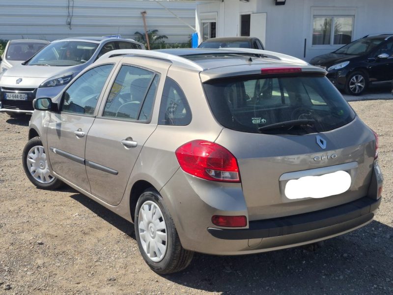 RENAULT Clio III Estate 1.2 i TCE 101 cv