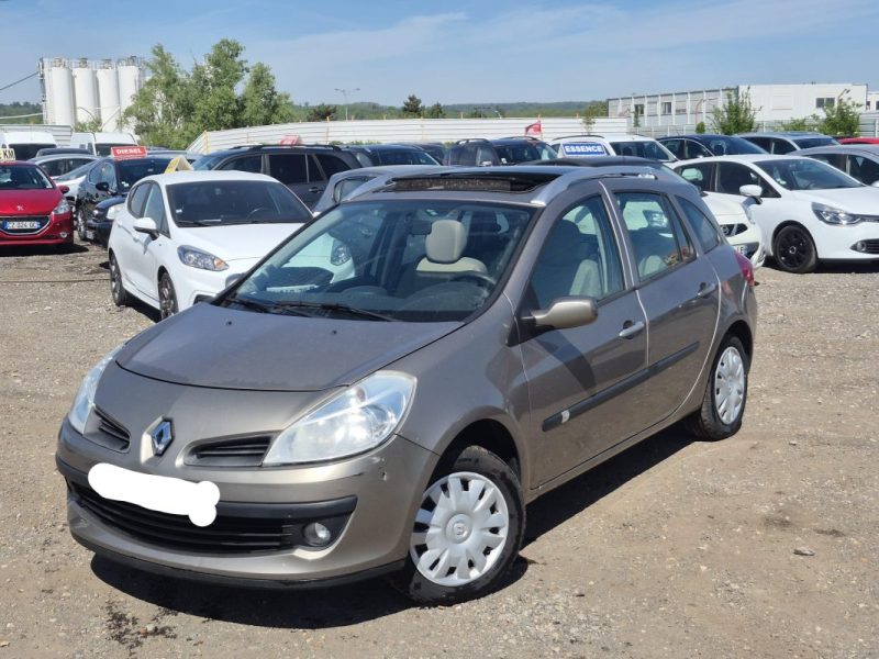 RENAULT Clio III Estate 1.2 i TCE 101 cv