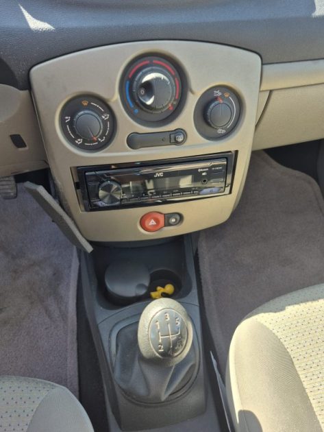 RENAULT Clio III Estate 1.2 i TCE 101 cv