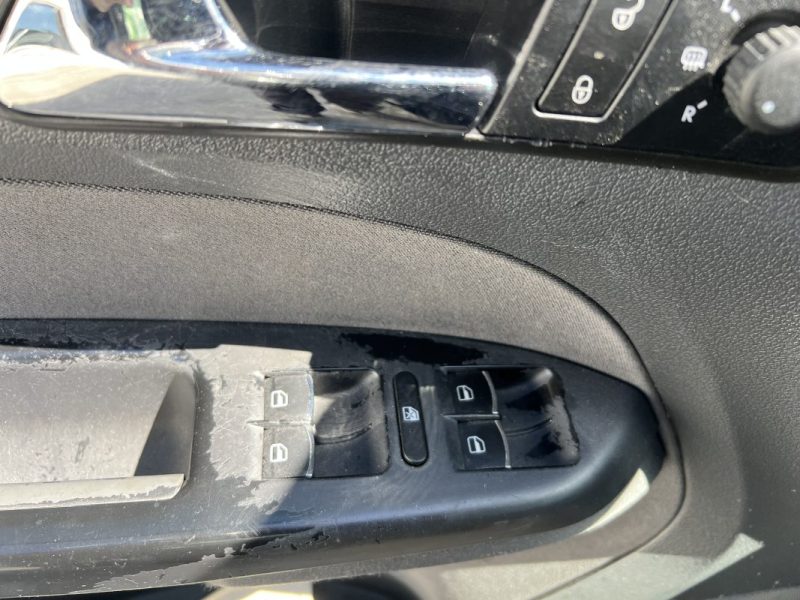Jolie VOLKSWAGEN TOURAN 2.0 TDI 140 Boîte automatique DSG SPORT 2006