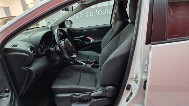 TOYOTA YARIS 4 BERLINE 116cv FRANCE BUSINESS 2022/1 ERE MAIN/TVA RECUPERABLE