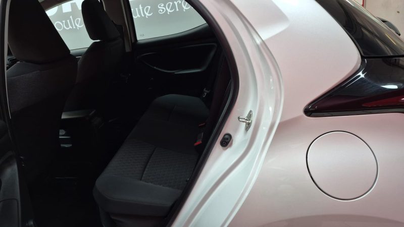 TOYOTA YARIS 4 BERLINE 116cv FRANCE BUSINESS 2022/1 ERE MAIN/TVA RECUPERABLE