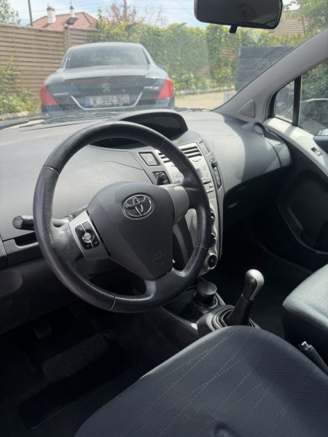 TOYOTA YARIS 1,3 VVT-ISOL 2007 - 71 670Kms - Premier Main - Distrib ok - SUIVIT TOYOTA