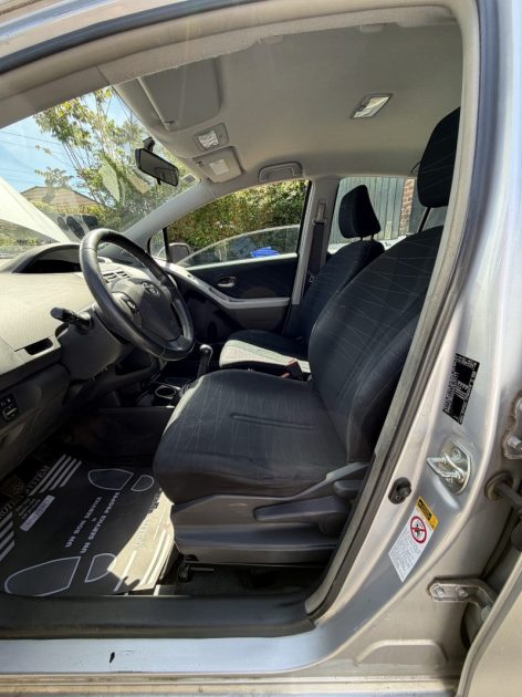 TOYOTA YARIS 1,3 VVT-ISOL 2007 - 79 670Kms - Premier Main - Distrib ok - SUIVIT TOYOTA