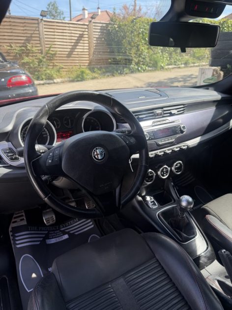 ALFA ROMEO GIULIETTA 1.4 TURBO SUPER 2011 - 79 176Kms - Premier Main - Suivit ALFA ROMEO