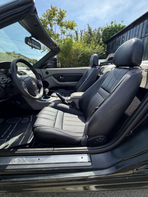 MG ROVER  2002 - 74 108Kms - Premier Main - Parfait Etat - DIstrib ok - SUIVIT MG