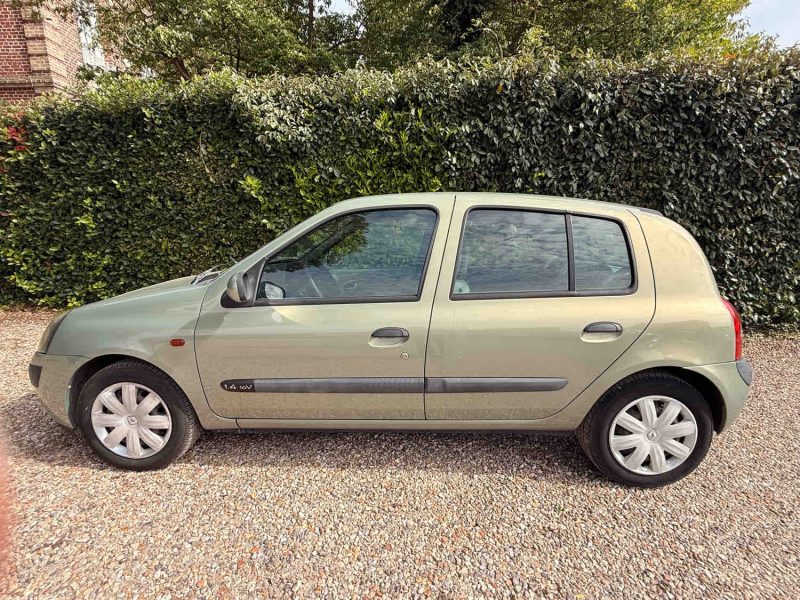 RENAULT CLIO RXE 1.4 16V BVA 2001