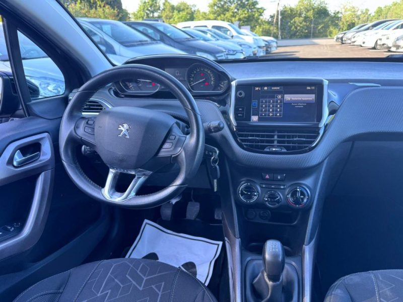 PEUGEOT 2008 1.6 BLUEHDI 100cv / Entretien a Jour