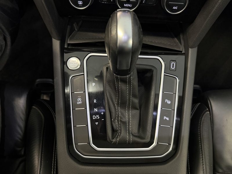 VOLKSWAGEN PASSAT SW 2.0 TDI EVO 150 ch R-Line DSG7 TOIT OUVRANT / CARPLAY / CUIR