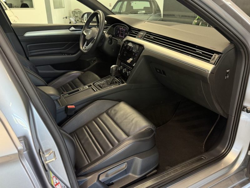 VOLKSWAGEN PASSAT SW 2.0 TDI EVO 150 ch R-Line DSG7 TOIT OUVRANT / CARPLAY / CUIR