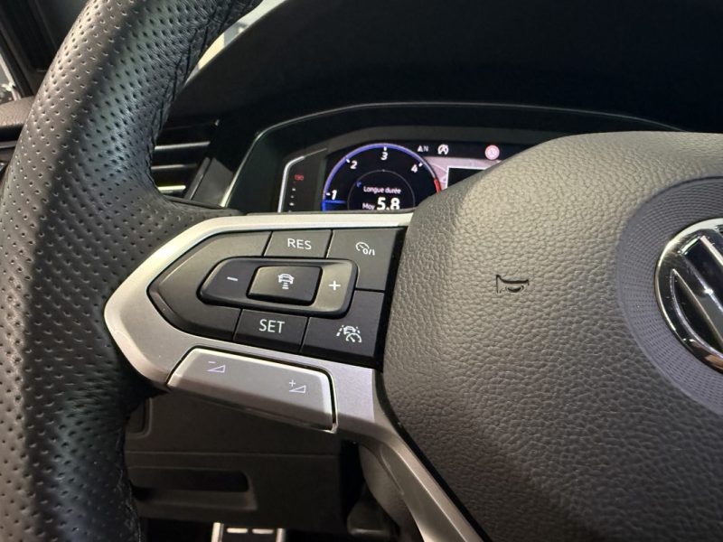 VOLKSWAGEN PASSAT SW 2.0 TDI EVO 150 ch R-Line DSG7 TOIT OUVRANT / CARPLAY / CUIR