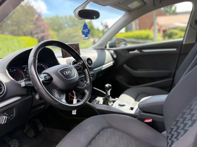 ✅ Magnifique AUDI A3 Sportback 1.2 TFSI Attraction / Première Main / Carnet d’entretien Complet