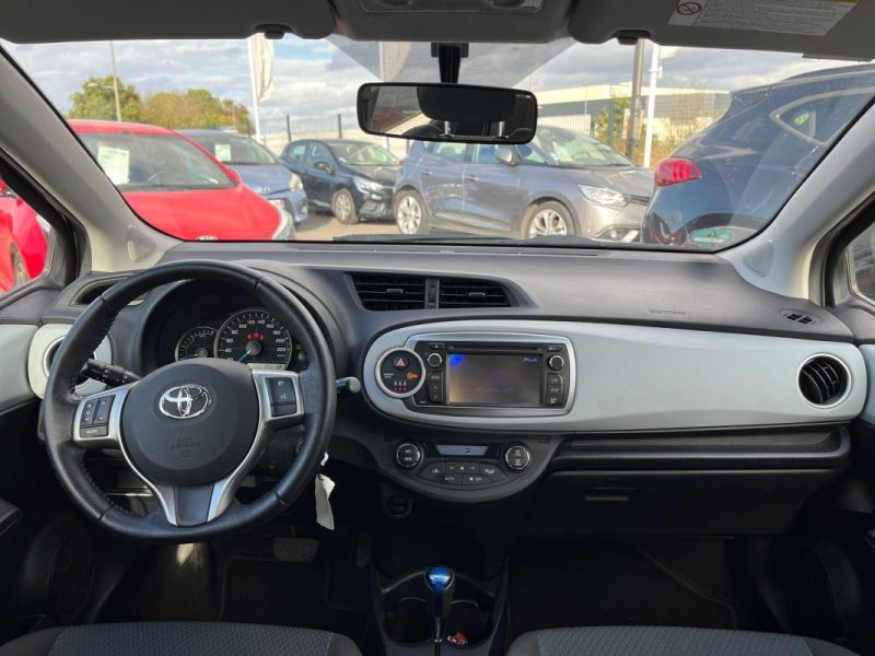 TOYOTA YARIS III 1.5 HYBRID 100h BUSINESS