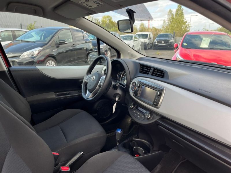 TOYOTA YARIS III 1.5 HYBRID 100h BUSINESS