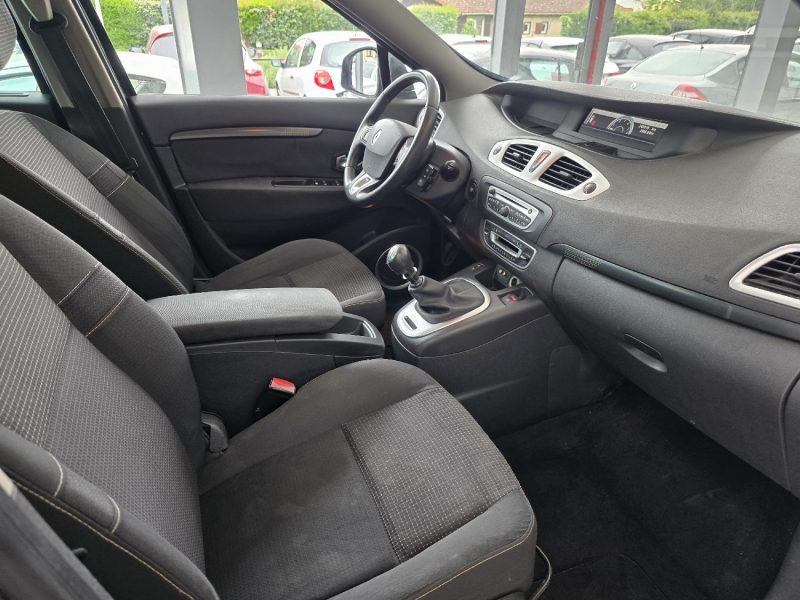 RENAULT SCENICIII GRAND 1.9 DCI 130 EXPRESSION 7P ANNEE 2009 245000KM