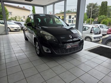 RENAULT SCENICIII GRAND 1.9 DCI 130 EXPRESSION 7P ANNEE 2009 245000KM