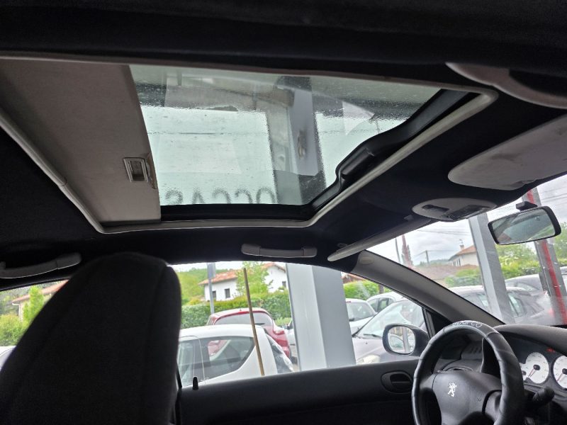 PEUGEOT 206 XR PRESENCE 1.1 60CH ANNEE 2004 179000KM